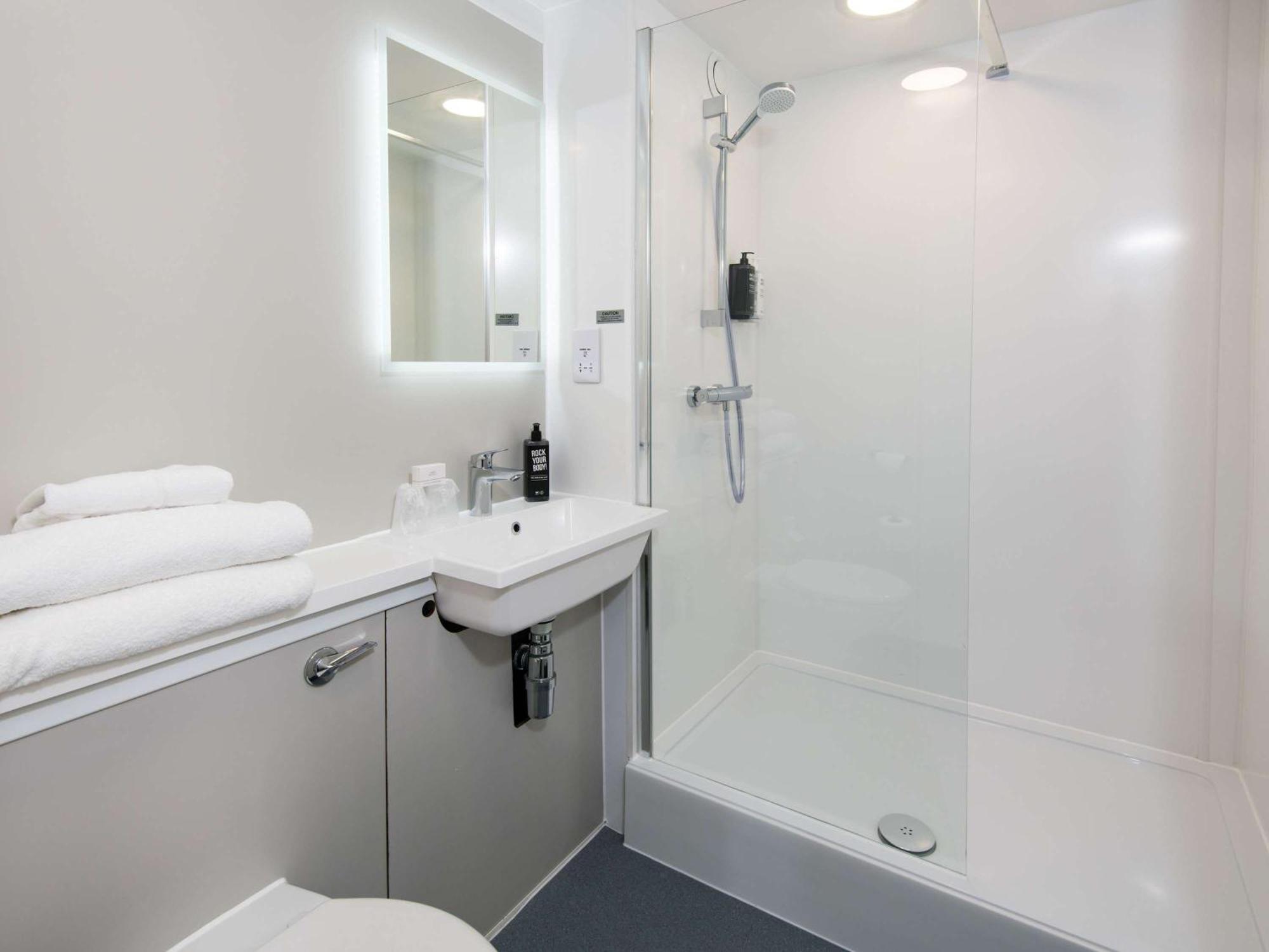Ibis Plymouth Hotel Eksteriør billede