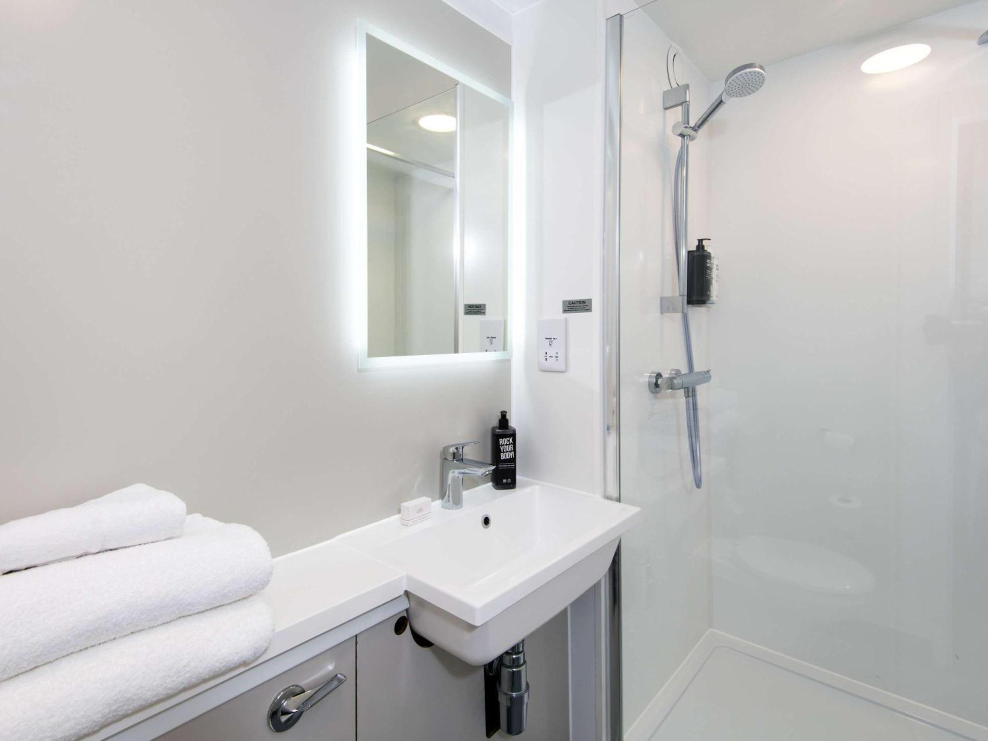 Ibis Plymouth Hotel Eksteriør billede
